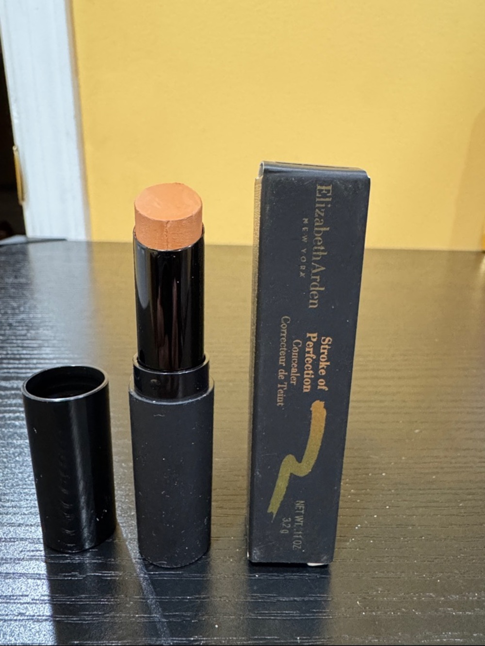 Elizabeth Arden Concealer Stick - deep 04